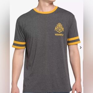 NWT Our Universe Harry Potter Hufflepuff Hogwarts Jersey short sleeve top XL